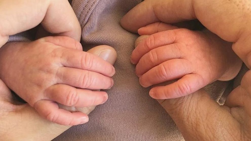 Najkrajší začiatok nového roka pre slávneho speváka: Narodila sa mu dcérka