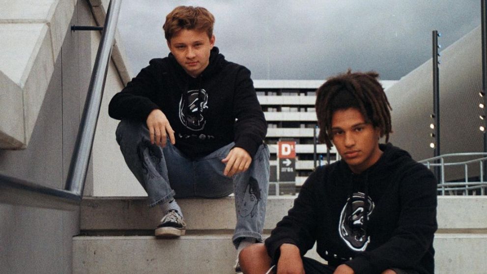 Seriálová hviezda v novom videoklipe: Nechýbajú intímnosti ani hádka