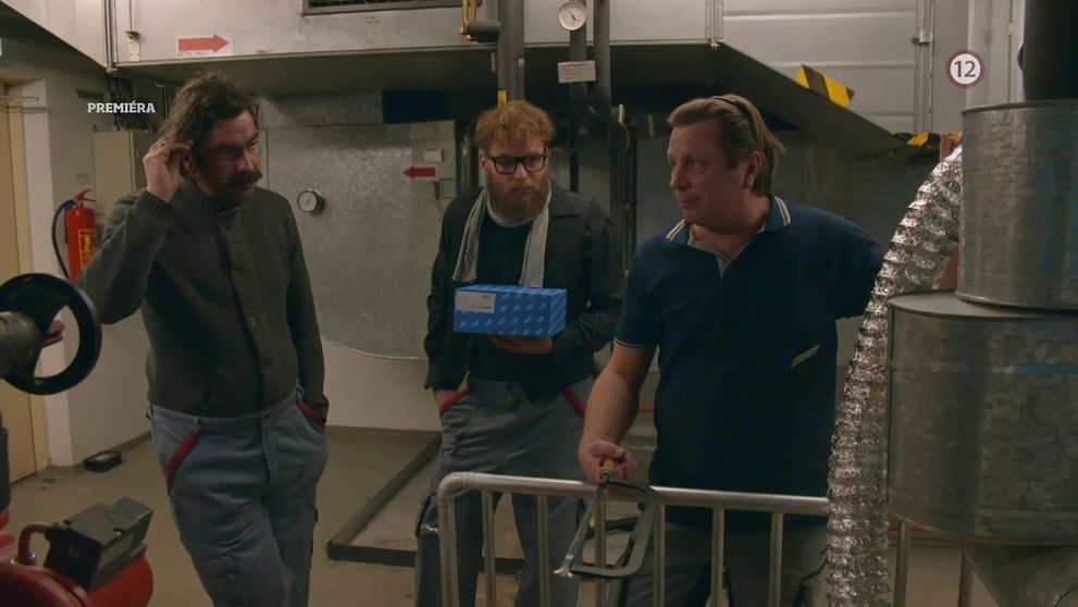 Z vysokopostaveného riaditeľa sa stal hipster