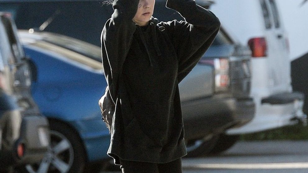 Čo s ňou bude? Chodila nahá po uliciach a skončila na psychiatrii