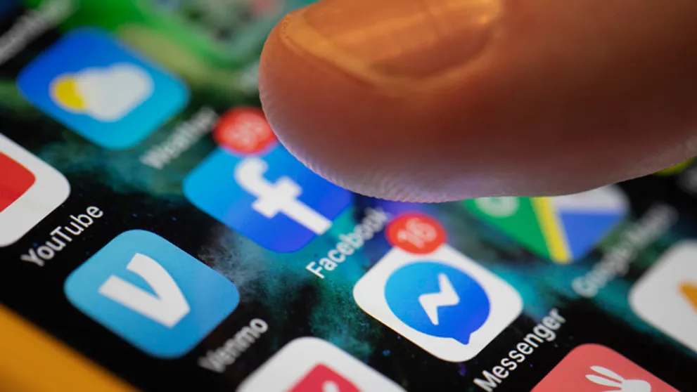 Facebook ohlasuje zásadnú novinku. Pozmenil Messengeru logo a pridal nové funkcie