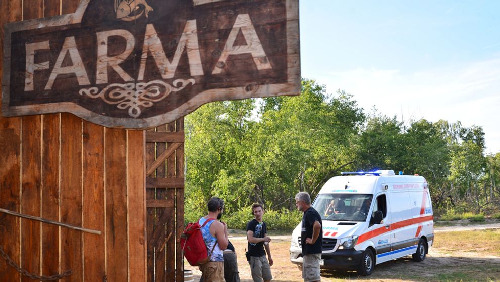 Duel v ohrození? Ďalšia sanitka na Farme!