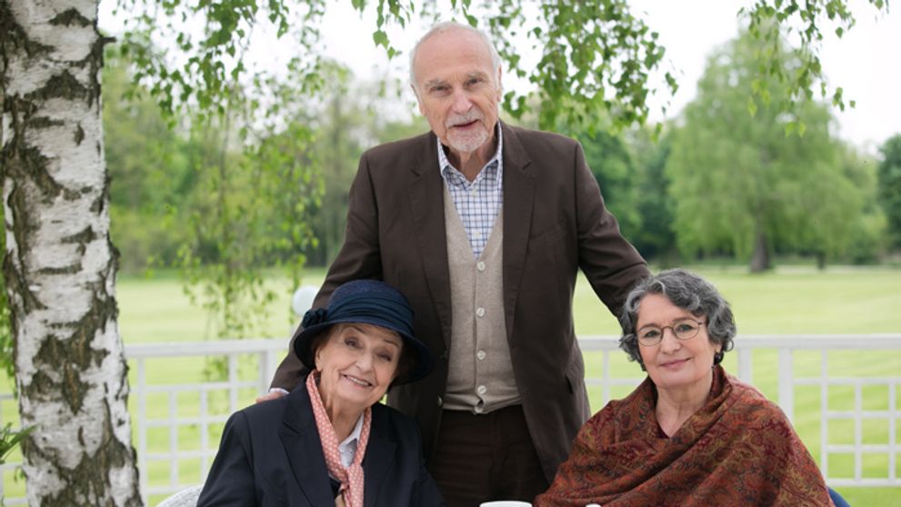 Pondelkový večer patril Búrlivému vínu a Televíznym novinám