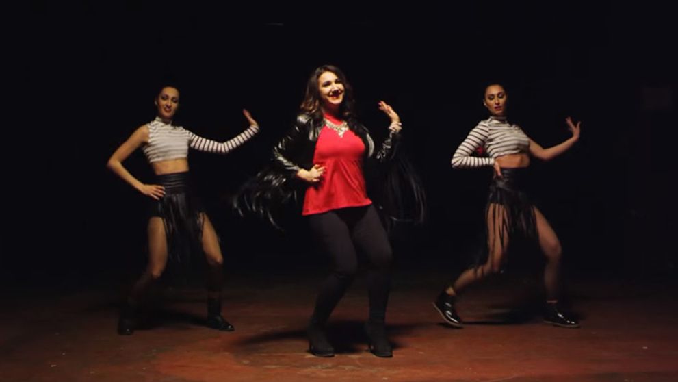 Naštartujte týždeň skvelým funky: Veronika Danišová zverejnila prvý singel!