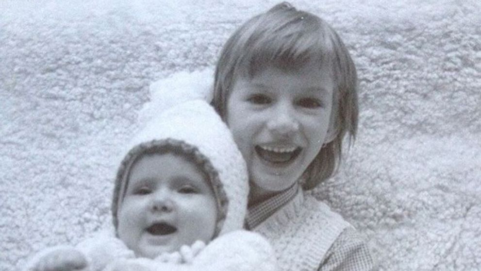 Toto rozkošné dievčatko je dnes herecká hviezda. Spoznávate ju?