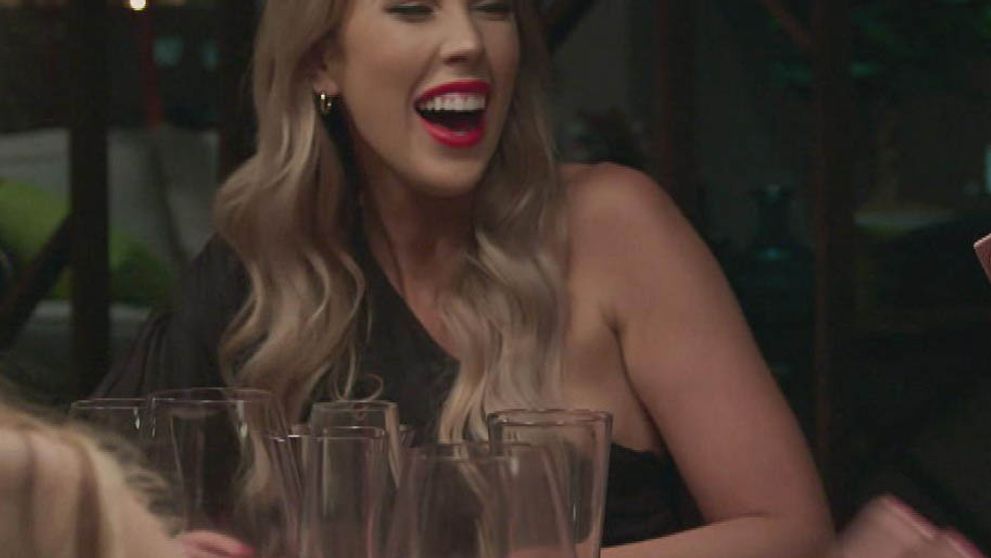 Ďalší škandál: Flirtovanie počas nakrúcania šou s cudzou ženou