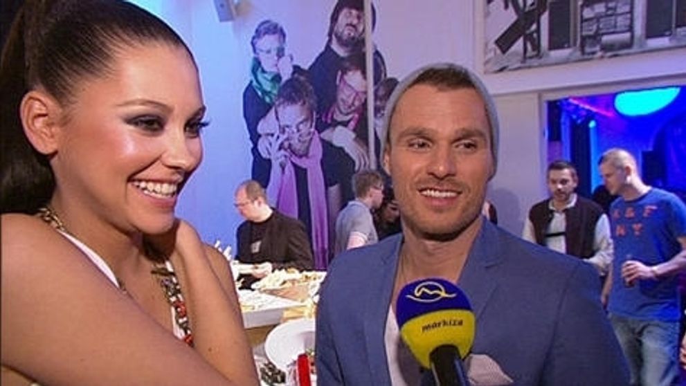 Leoš s novou priateľkou!