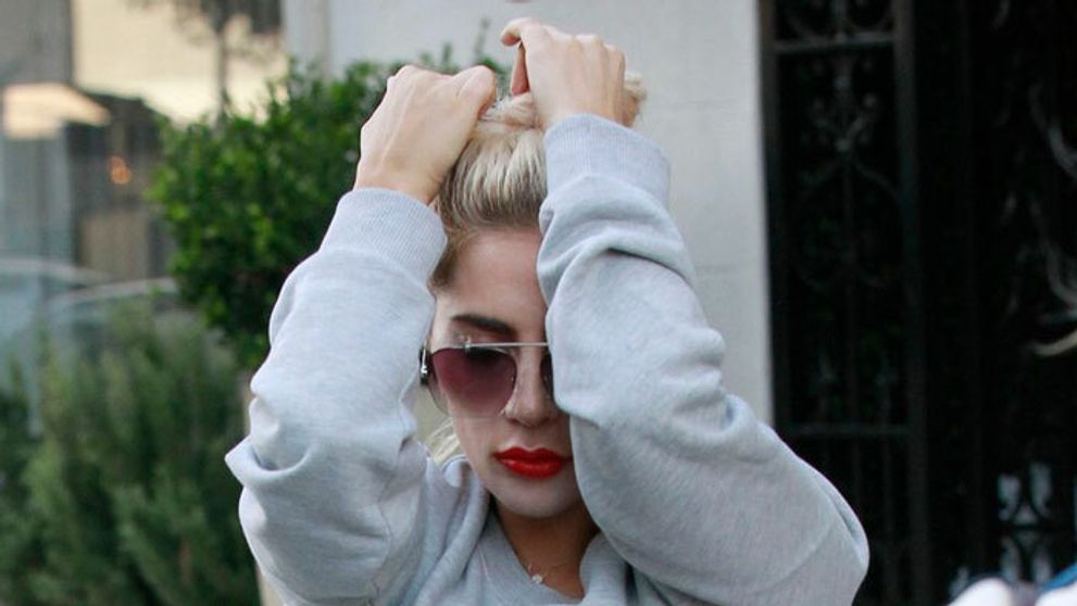 Lady Gaga mala vo videoklipe autonehodu