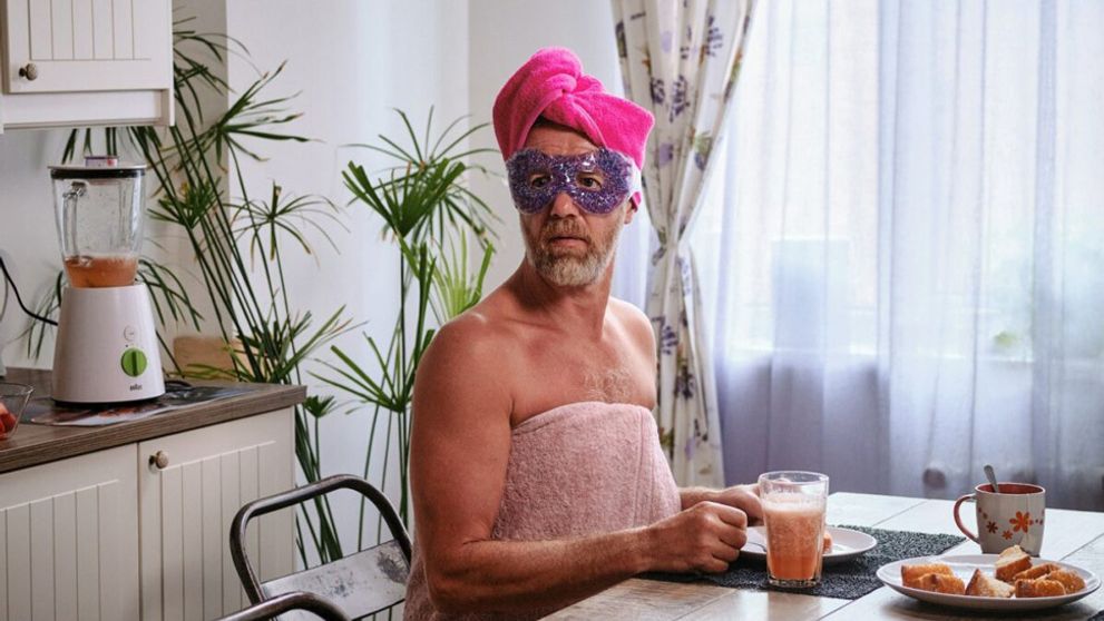 Opäť sa ocitol v ženskom tele