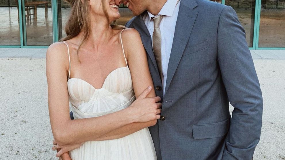 Známa dvojica stihla pred príchodom bábätka svadbu