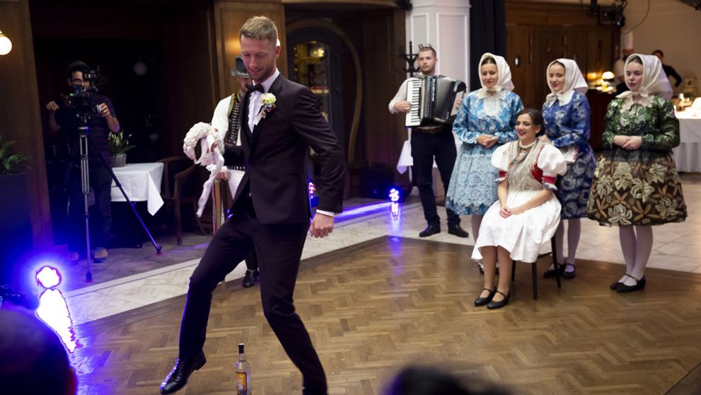 Skúška pre Stana. Ukázal sa hneď na svadbe!