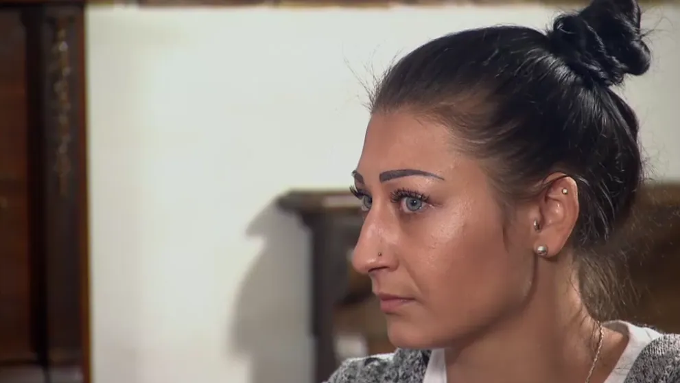 Počas zámeny sa odkryje otrasné tajomstvo. Zuzane sa potvrdí to, čo tušila