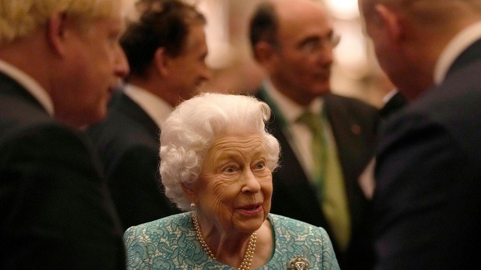 Kráľovná Alžbeta II. s ľútosťou dospela k rozhodnutiu