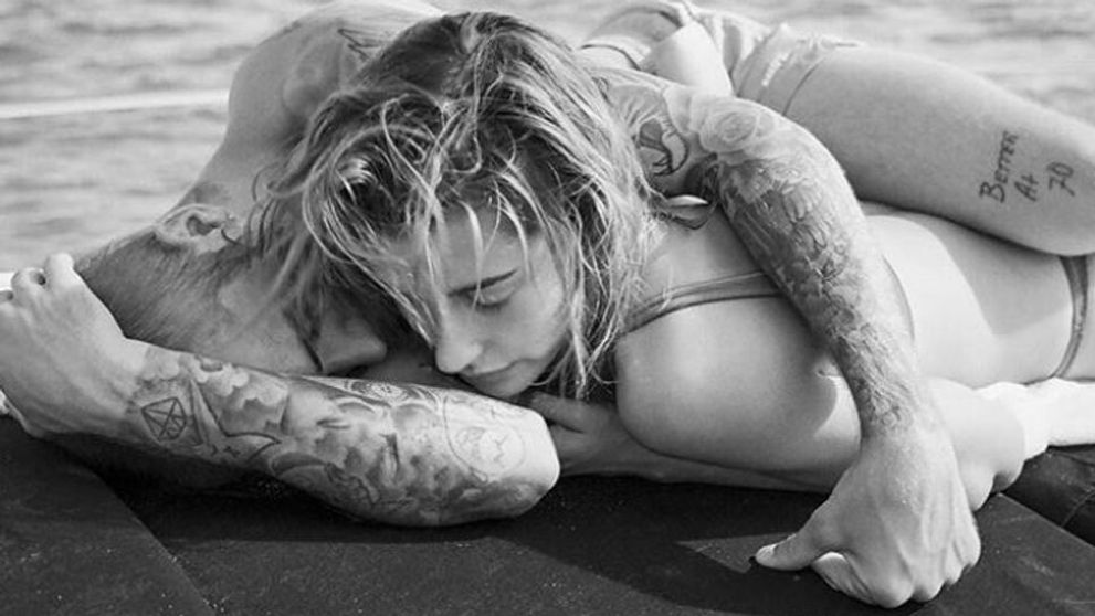 Justin a Hailey sa zosobášia ešte raz. Dátum a zoznam hostí prezradil modelkin ujo