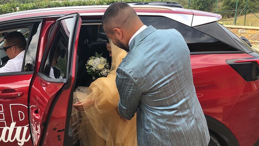 Krásna tanečnica v chomúte. Bola z nej prenádherná nevesta!