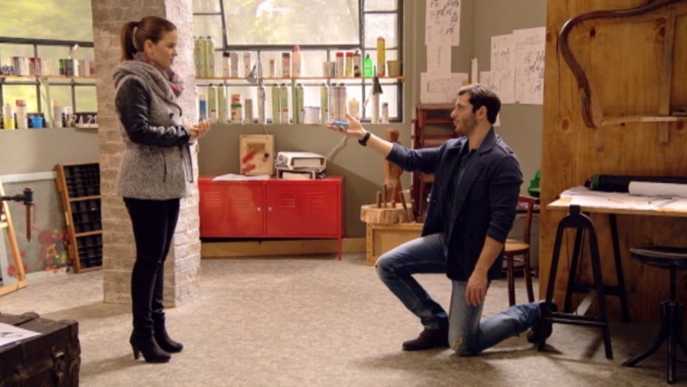 Igor pred Zuzanou pokľakne! Čo sa jej chce opýtať? Žeby...?