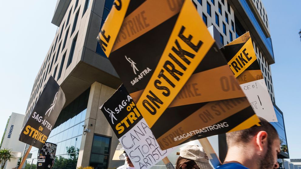 Štrajk hollywoodskych scenáristov sa končí