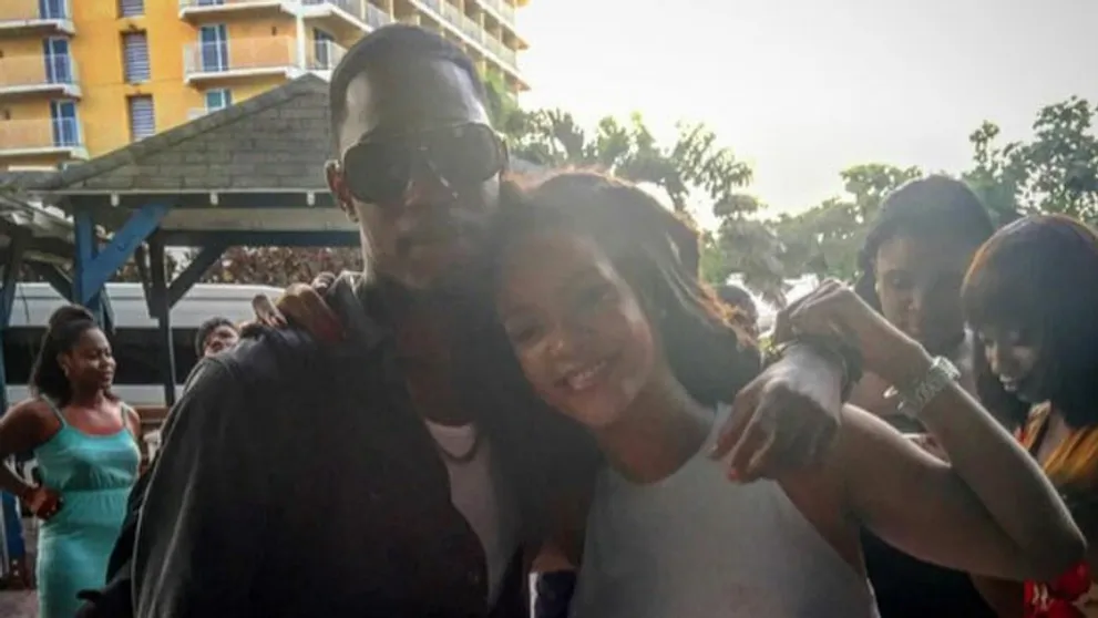 Rihanna pochovala zavraždeného bratranca (†21). Do neba mu poslala dojemný odkaz