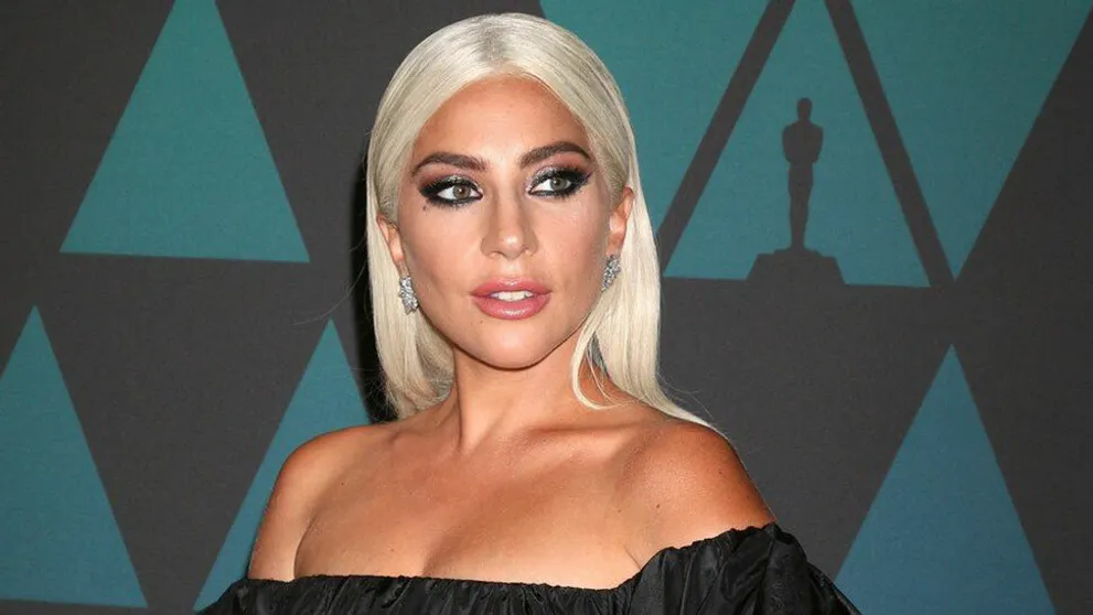Je Lady Gaga tehotná? Toto ju malo definitívne prezradiť