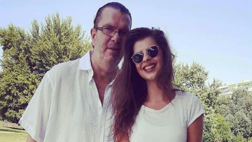 Ema Müller vystúpila z tieňa známych rodičov. Sledujú ju tisíce, ukazuje aj slzy či vyrážky