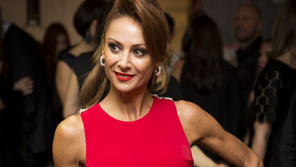 Vieme, kto je za kontroverznou róbou Zory Czoborovej!