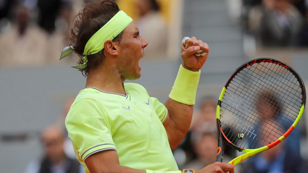 Nadal si poľahky poradil s Federerom a postúpil do finále, súboj Djokovič - Thiem prerušil dážď