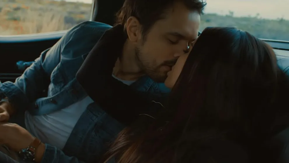 Katka Knechtová zverejnila najhorúcejší videoklip. Pri jednom bozku neostalo