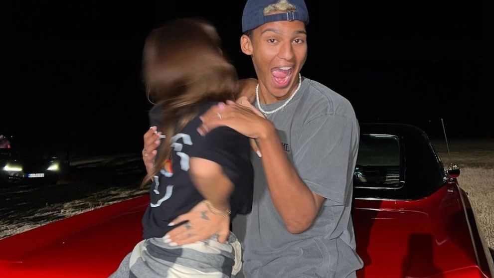 Nová sexy dvojica v šoubiznise: Kolárovský a vydatá farmárka