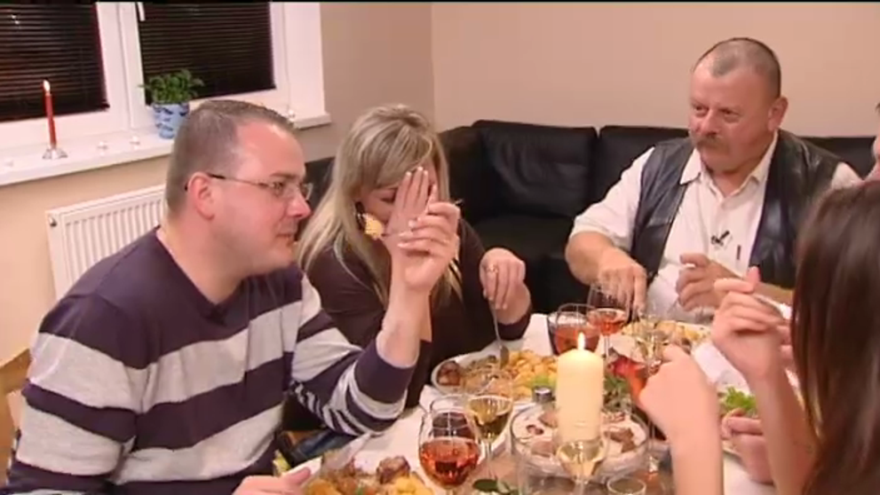 Chlap s oholenými nohami?!