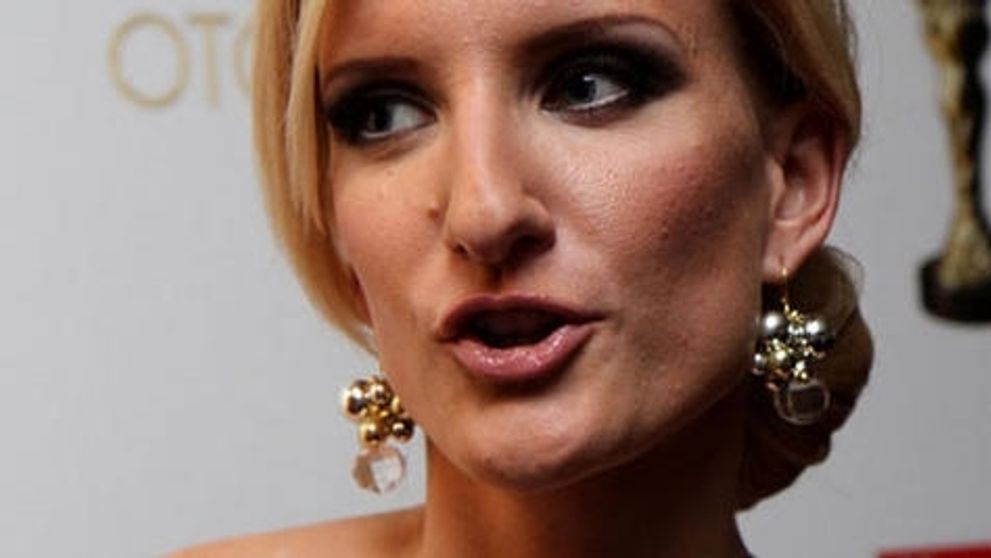 Hoci je Adela profíčka, občas sa jej pred kamerou 