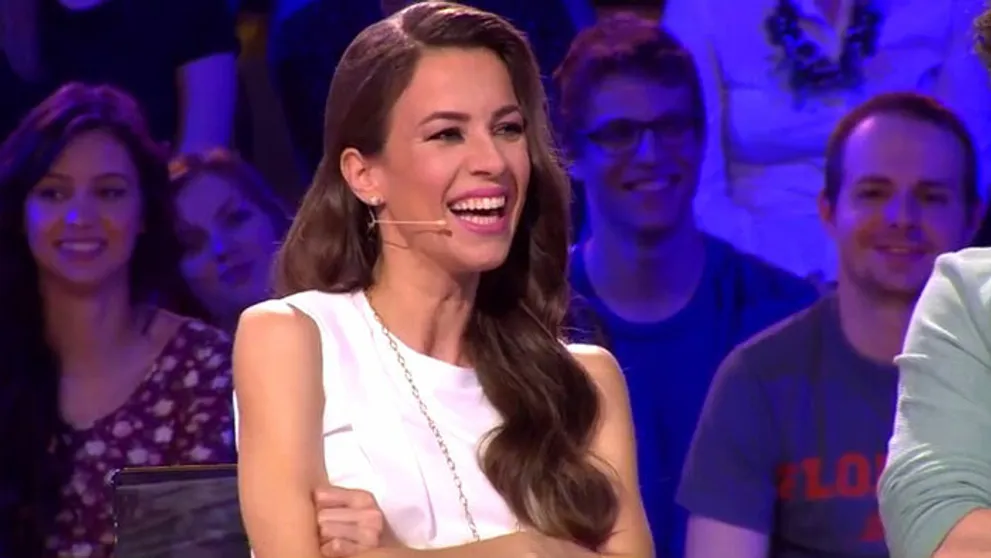 Na plese princezná, doma mamina