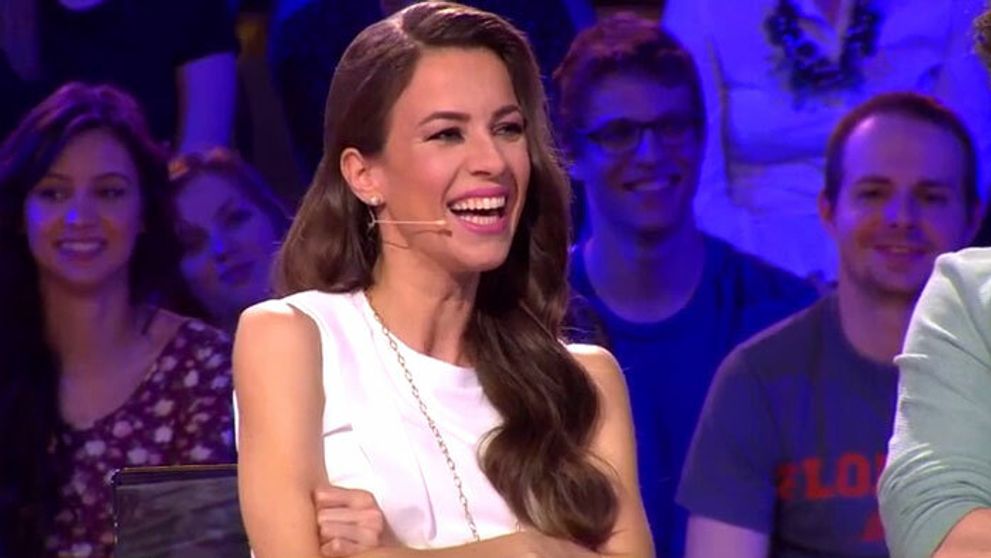 Na plese princezná, doma mamina