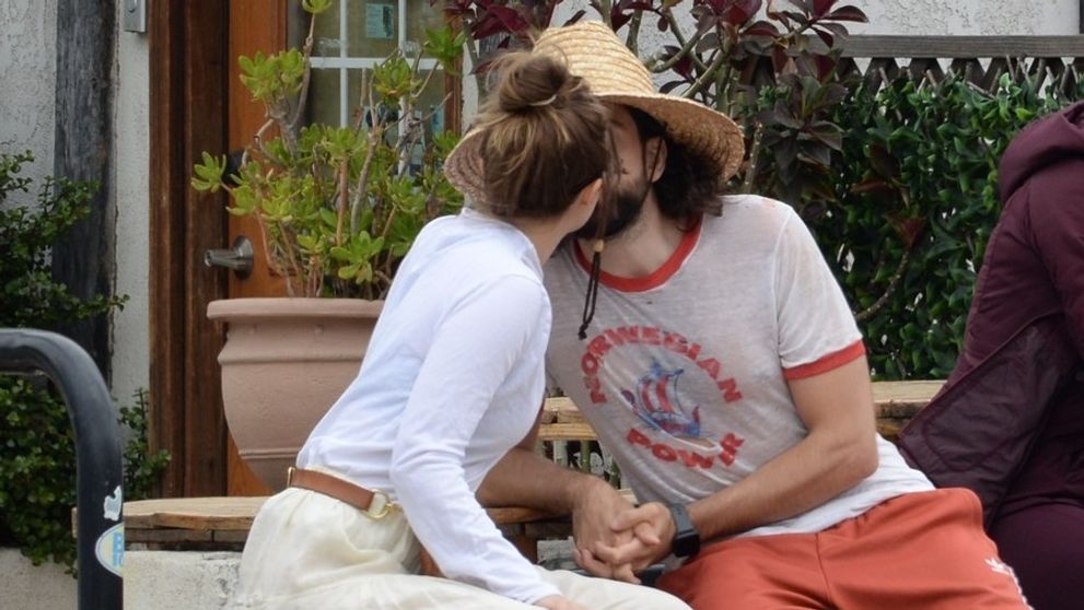 Bola svadba?! Herečka len tak medzi rečou nazvala svojho snúbenca manželom