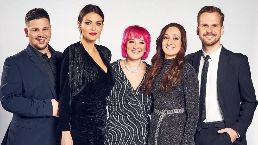 Vianoce u Superstaristov: Kto sa modlí pri stole a kto si spieva koledy?