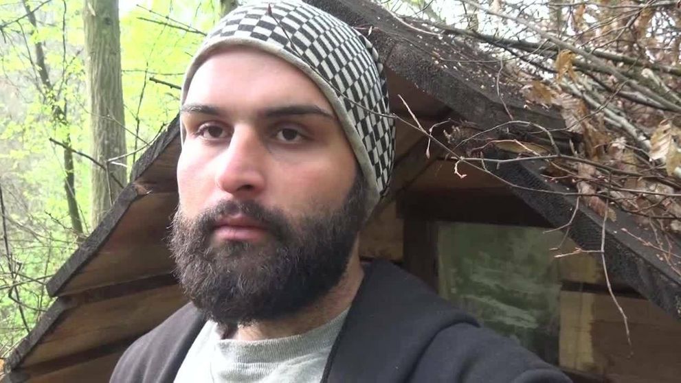 Z bacuľatého farmára Nika je sexi playboy!