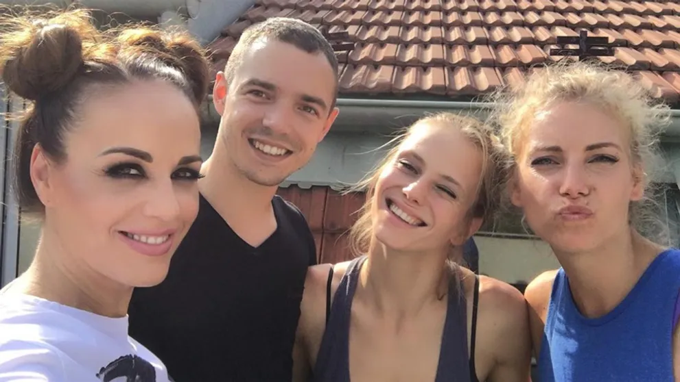 Pocity po štvrtom kole. Vypadnuté zuby, roztrasené nohy a slová vďaky