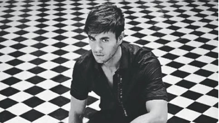 Enrique Iglesias sa s otcom nebaví už roky!