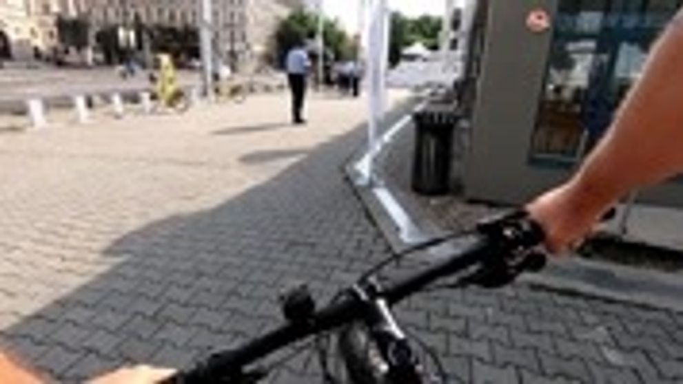 V Bratislave sa hádajú cyklisti s chodcami. Dôvodom je problémový úsek nábrežia Dunaja