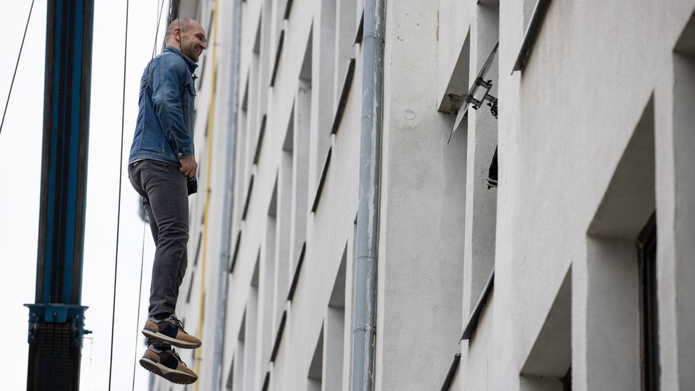 Tomáš Maštalír vyskočil z okna! Kaskadéra odmietol