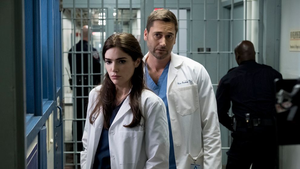 Slovenské hviezdy v megahite New Amsterdam: Toto sa na nich nalepilo