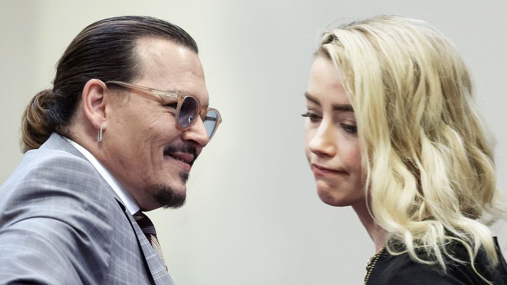 Vyhlásenie rozsudku v prípade Johnny Depp vs Amber Heard poznačil kuriózny moment