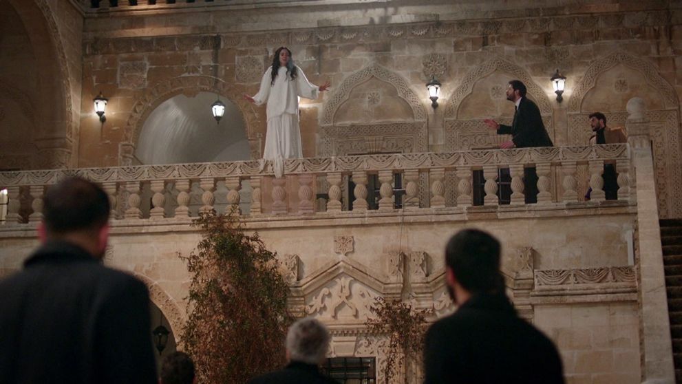 Spútaný motýľ: 119. a 120. epizóda