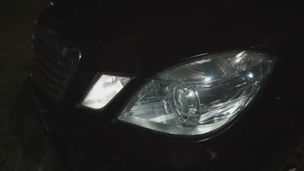 Xenónové alebo LED svetlá v autách prinášajú pre vodičov aj riziká