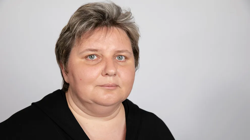 Obrovská nadváha a s obliekaním jej musia pomáhať vlastné deti