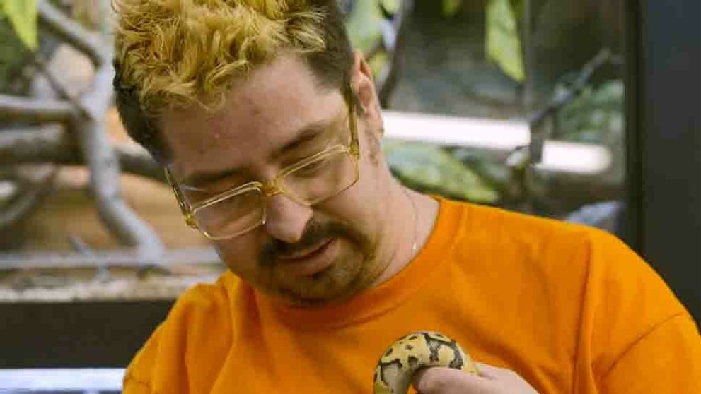 Svojim zamestnancom stanovil prísne normy, teraz ich musí dodržať sám