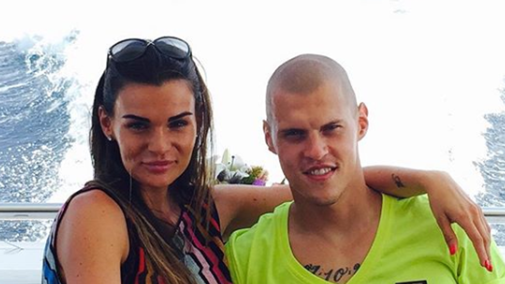 Martin Škrteľ sa pochválil manželkou v bikinách. To je sexy telo