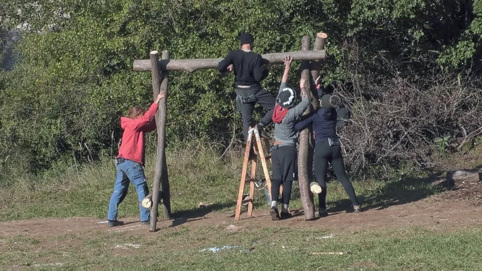 Chýbali centimetre a mohlo prísť k tragédii! Pri jednej z farmárok stáli všetci svätí