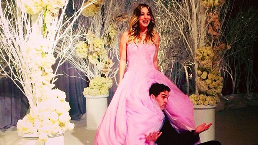 Novoročný Veľký tresk: Kaley Cuoco sa vydala!