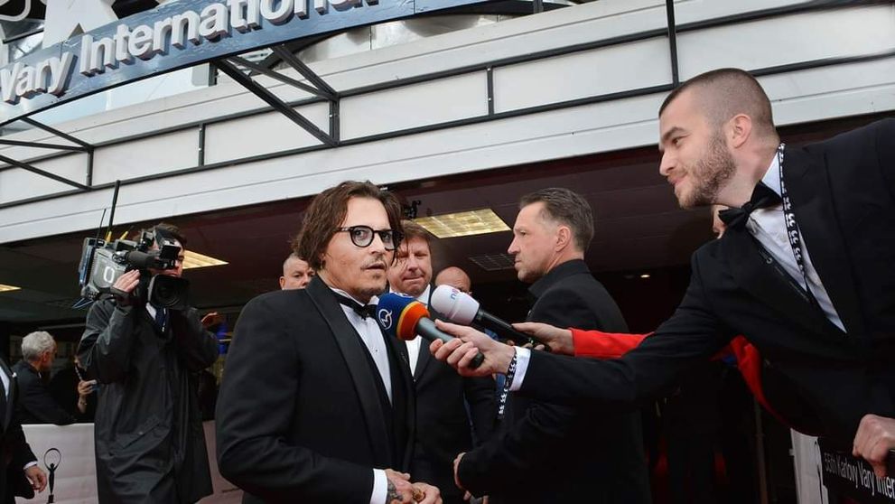 Najväčší úlovok našej redakcie za rok 2021: Stretli sme sa s Johnnym Deppom