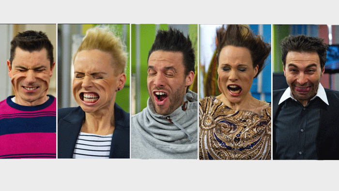 Moderátori si nechali znetvoriť tváre!